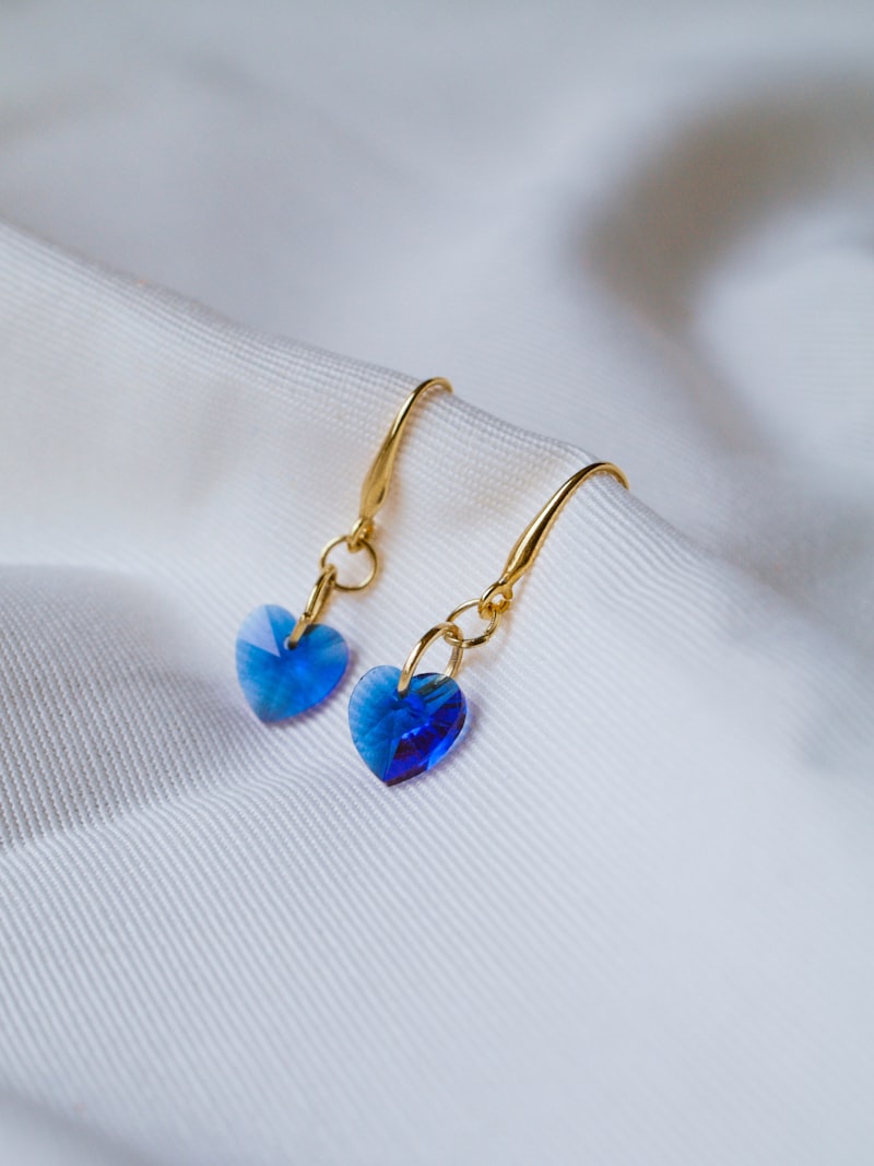 Boucles GeoCUBE Doré — Cœur de Lion
